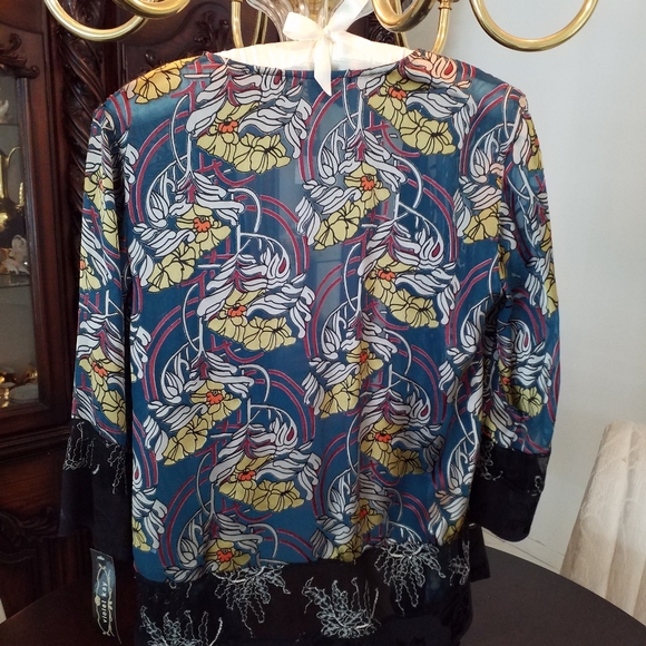 NEW VIOLET KAY BLUE PRINT TRIMMED IN BLACK SMALL - Picture 3 of 3